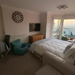 Sea Beach & Coastal Views From Lrg Sun Terrace G Bay Apartments Overlooks Fistral Beach Most Desirable Location Sleeps & Dines 6 Which Includes Sofabed 2 Bathrooms Al Fresco Dining Smart Tv All Rooms Private Parking 2 Cars Sat-Sat Only April-Nov Plea