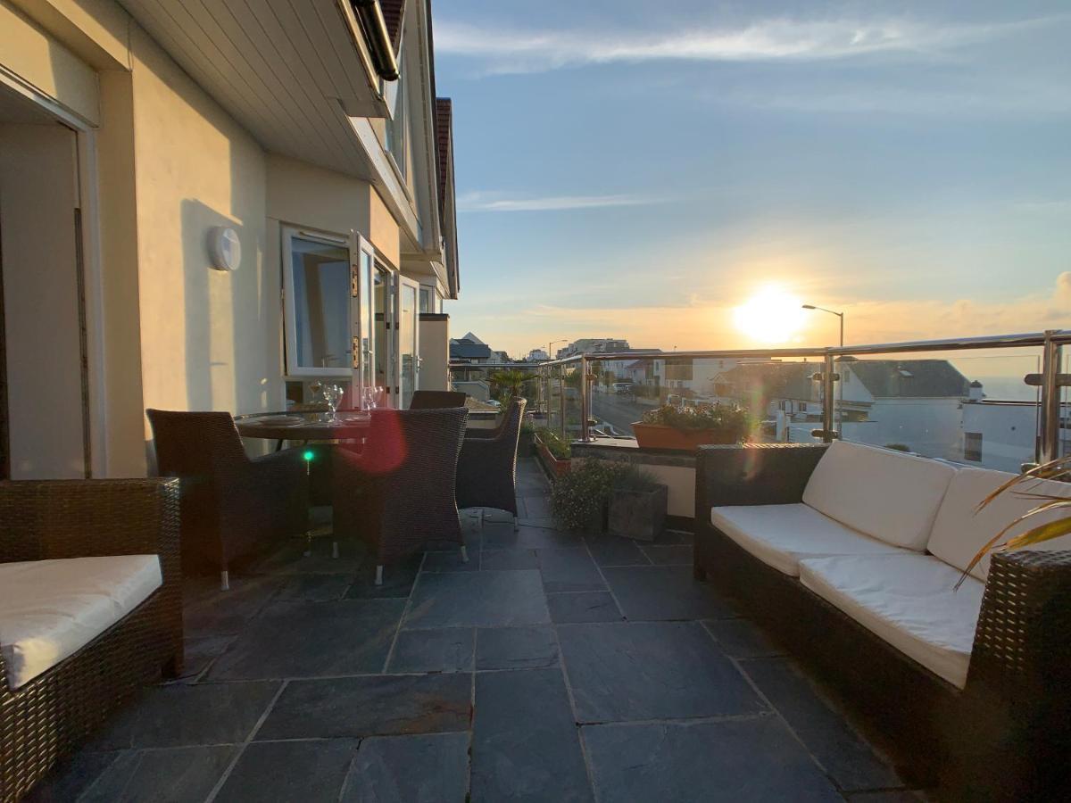Apartment Sea & Coastal Views From Lrg Sun Terrace G Bay Overlooks Fistral Desirable Location Sleeps & Dines 6 Which Includes Sofabed 2 Bathrooms Al Fresco Dining Smart Tv Private Parking 2 Cars Sat-sat Only April-nov Plea